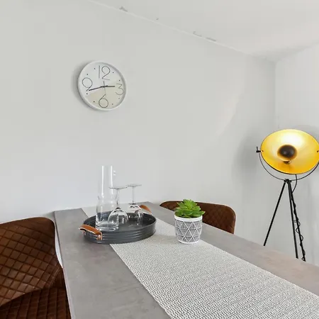 Apartment Apartment-studio, Netflix-tv Für Bis Zu 2 Personen Halberstadt